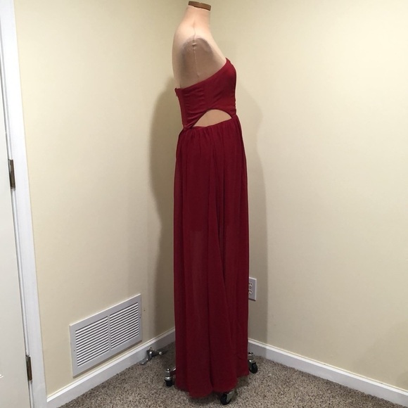 NWT Fame & Partners Formal Gown Maxi Dress Size 6 Red Cut Out Sides Strapless - Picture 3 of 9